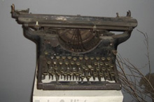 历史上的今天7月24日 世界第一台打字机诞生