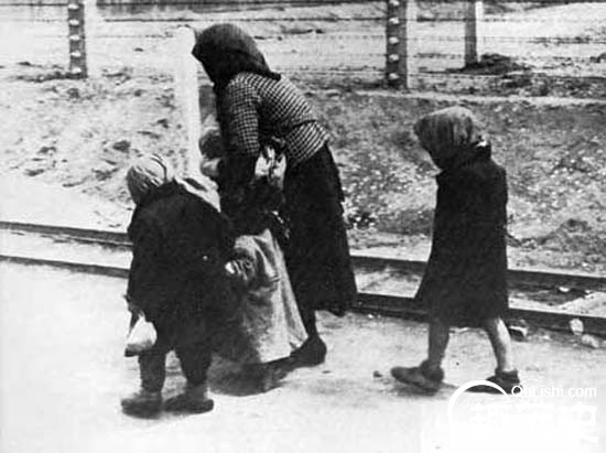 惨不忍睹：纳粹最大的妇女集中营 女人尸体成堆_https://www.ipzc.cn_历史人物_第6张