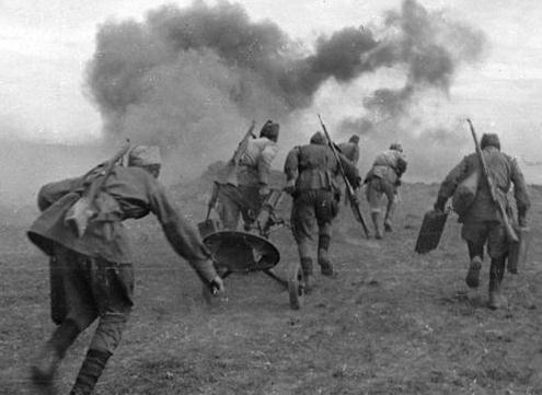 人类战争史上最大的围歼战：苏军43个师被歼灭！