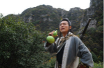 诗仙李白一生游历了大半个中国那么他的钱从哪来？
