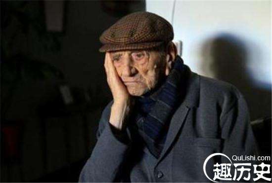 世界上最长寿的男性去世享年113岁，竟然每天吃蛋糕喝酸奶