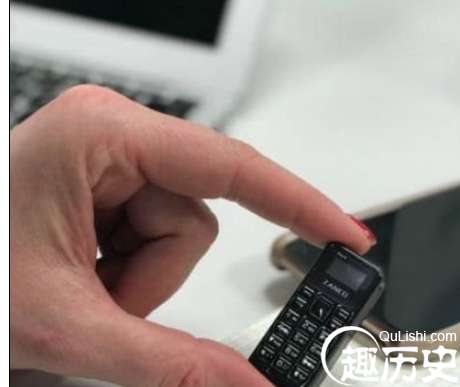 外形最小的手机是用来耍酷的,大拇指长的T1手机