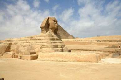 埃及发现新的狮身人面像是真的吗？狮身人面像是谁造的？