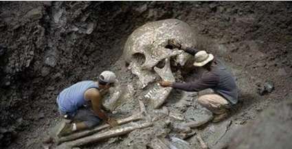 世界各地都发现了巨人的骸骨 这些巨人是古代存在的吗