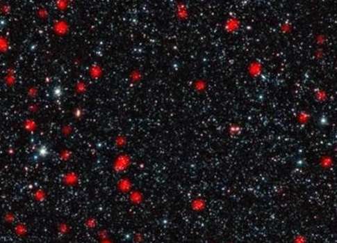 星暴星系：黑洞竟然是星爆星系产生的