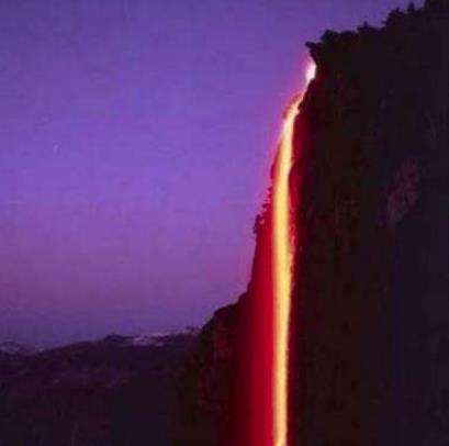 世界上最罕见的瀑布——火瀑布