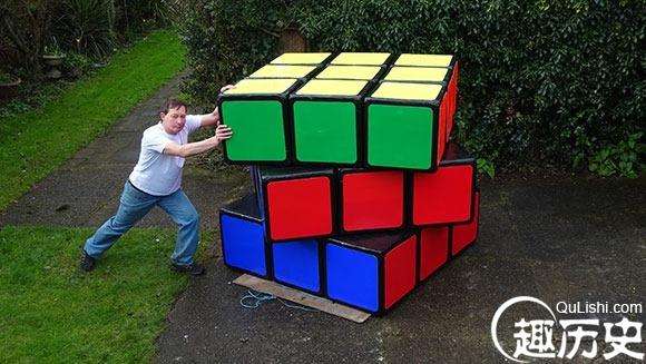 Largest-Rubiks-cube-solving_tcm25-425561_tcm32-426150.jpg