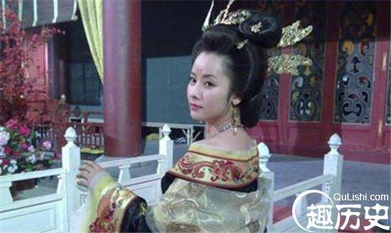 李白和杨贵妃之间是否真的如民间传说那般有着感情纠葛呢？