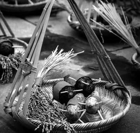 关于仫佬族依饭节的传说，活动内容和意义是什么
