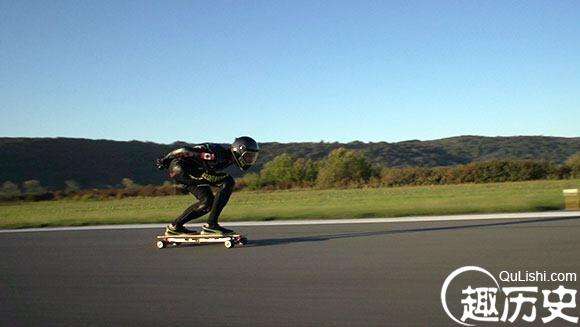 Fastest-speed-on-an-electric-skateboard_tcm25-418727_tcm32-419065.jpg
