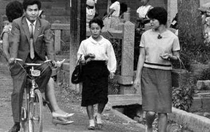 麦克阿瑟在日本当了六年太上皇,为什么日本人对他念念不忘？有什么原因？