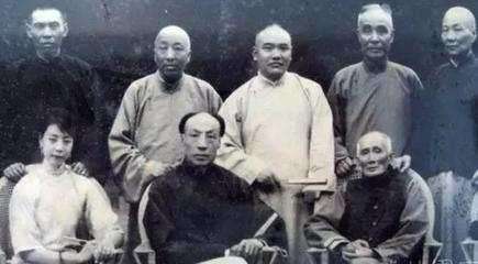旧上海黑帮真正的大佬，三大亨不敢跟他摆谱，蒋介石都怕