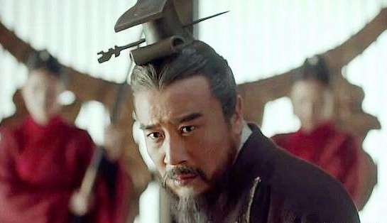 同样为了养兵，曹操靠专门盗墓，而刘备的手段却让人愤怒