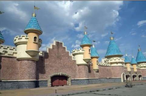 世界历史上十大超级烂尾工程，秦始皇的竟然排第一