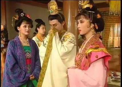 武则天是如何登上皇帝宝座的，从哪里可以看出来