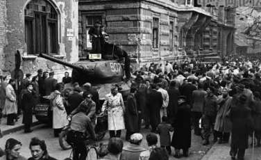 冷战期间苏联出兵匈牙利的原因？最后结果如何