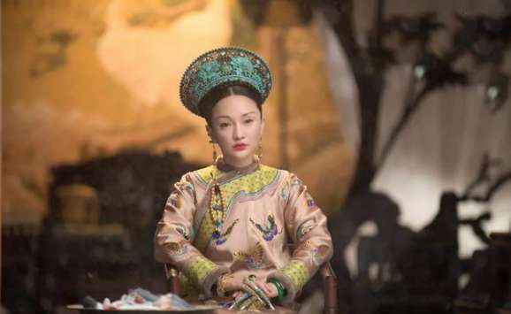 清朝最有才华的皇后：受尽帝王恩宠，为何最后自尽而亡？