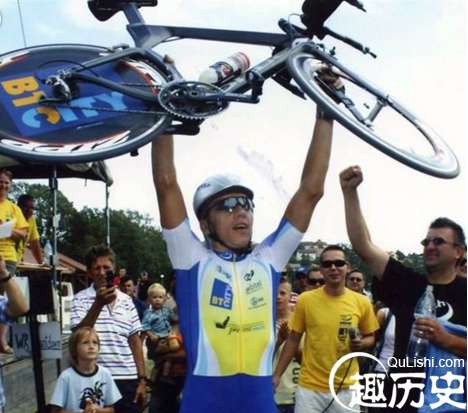 脚不触地骑自行车行驶距离最长的记录，24小时内骑了890.2公里