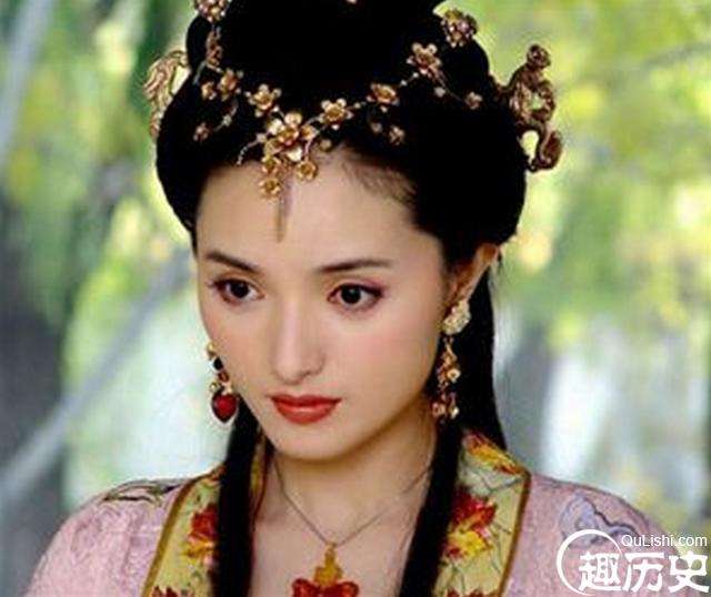 偏远山村发现陈圆圆墓，碑文生僻难懂，专家赶到，真相终被揭开