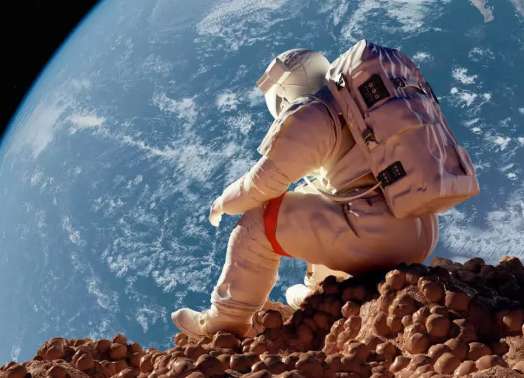 宇航员如果在太空遇难，尸体会被怎么处置？