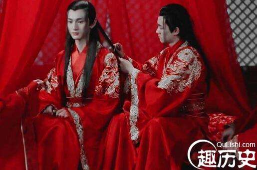 前无古人后无来者！像汉哀帝这样，对董贤万般宠爱的没有了！
