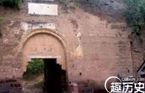 当赤眉军挖开吕后的墓，除了无数奇珍异宝竟发现...