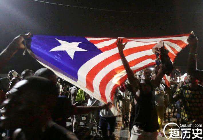 这是美国人组建的非洲国家，黑人之间的内乱，导致如今穷乱的局面