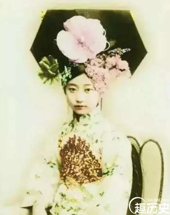 清朝最美的格格，一生最爱溥仪，晚年吃饺子被噎死