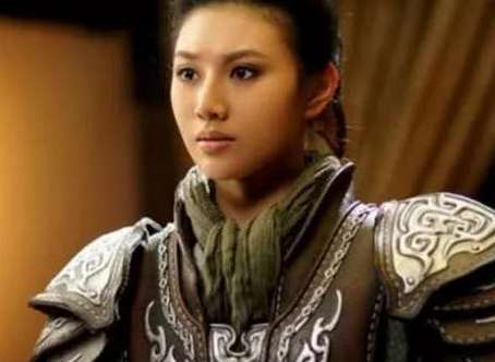 花木兰从军12年是怎么隐藏自己的女儿家身份的？