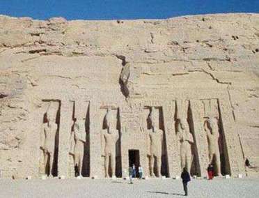奈费尔提提：埃及历史上最有名的美人之一
