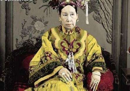 袁世凯送给慈禧的一辆车，慈禧坐了一次就再也不乘汽车,原因让她恐惧。