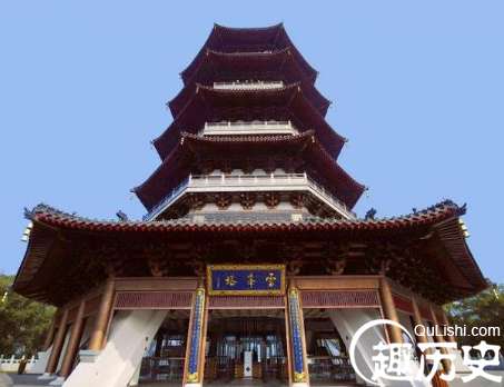 以前的雷峰塔跟现在的有什么区别，难道是照片搞得鬼