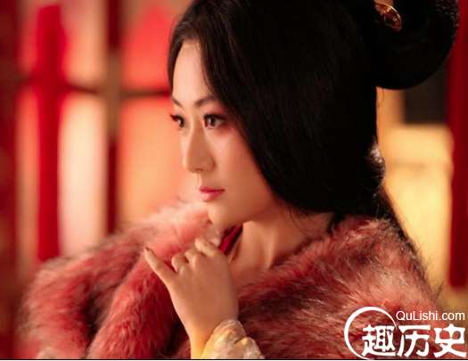 此女红颜祸水，曾经三次成为王后，七次嫁给别人