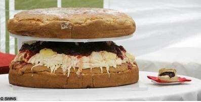 世界最大烤饼比普通烤饼大700倍，花了整整18个钟头才冷却下来