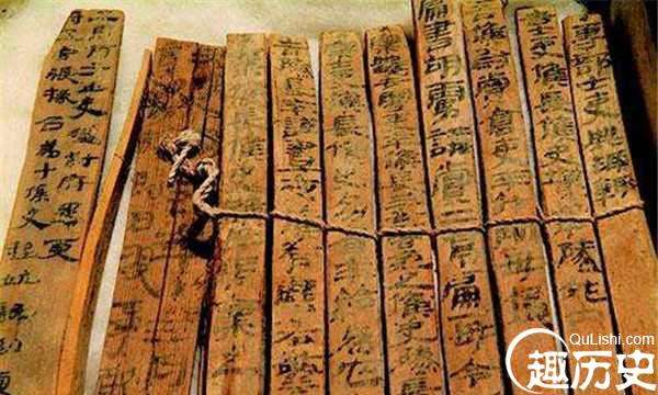 山东古墓挖出一堆烂竹片，震惊了整个考古界，竟是失传2000年的兵书
