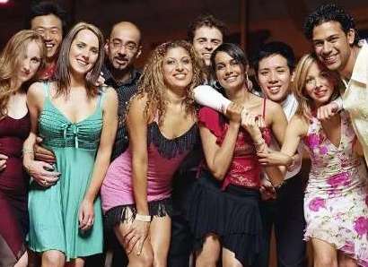 中国人皮肤不怎么黄，为什么被归类为黄种人？