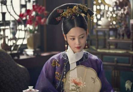 清朝女子的脖子上都有一条白布条 它的作用有多大，能起什么作用