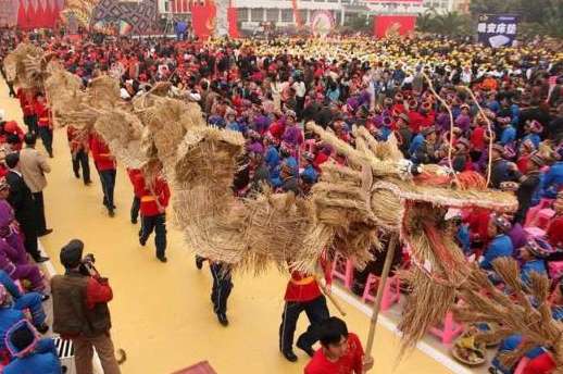 关于仫佬族依饭节的传说，活动内容和意义是什么