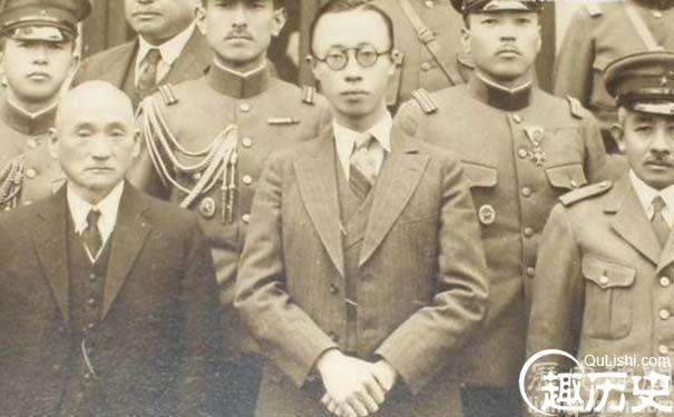 溥仪皇帝的一生经历了哪些态度的变迁和故事？