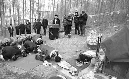 敬亭山神梓华和陵阳土主张果，两位神祗都与南方和宋朝有关系么？