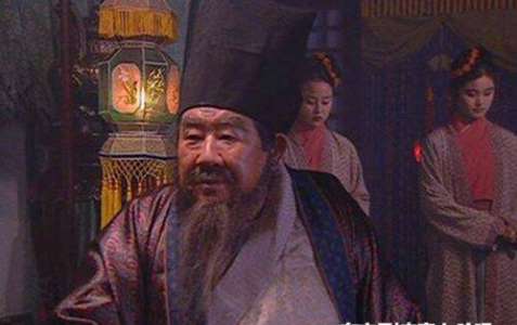 堪称史上最嚣张的将军，指着皇帝身边的妃子，就是她们了