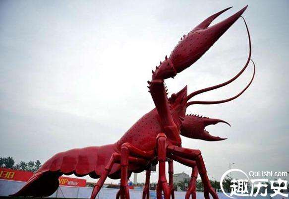 世界上最大的小龙虾雕塑，湖北潜江100吨小龙虾雕塑创吉尼斯纪录