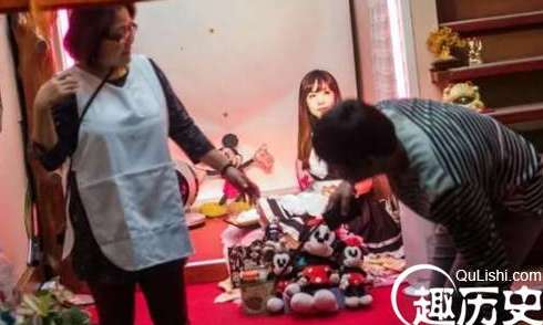 俄罗斯记者冒死偷拍日本13街，带出大量照片