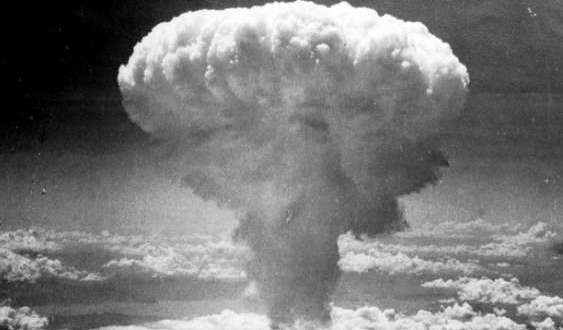 长崎原子弹事件的详细经过是怎样的？对日本有着什么影响