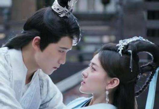 《双世宠妃2》曲檀儿和墨连城的“夹心吻”是什么梗？编剧想象力丰富