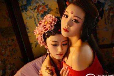 康熙后宫秘史：这皇帝一口气娶了4位小姨子，还都是亲姐妹