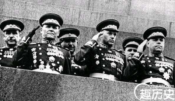 苏联总计参战才4年时间，是什么导致苏联损失了2700多万人？