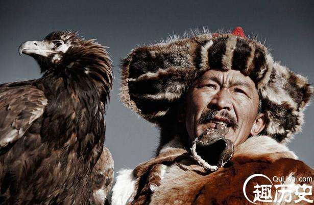 这两个民族在中国被打废，逃亡欧洲，成不可撼动的霸主