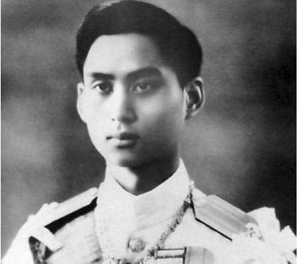 阿南塔·玛希敦国王是在哪一年继位的 泰国却克里王朝的第八位国王拉玛八世简介