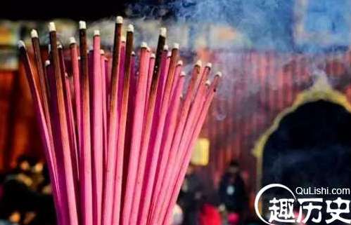 为什么烧香不能少于三根？烧香最忌两短一长！